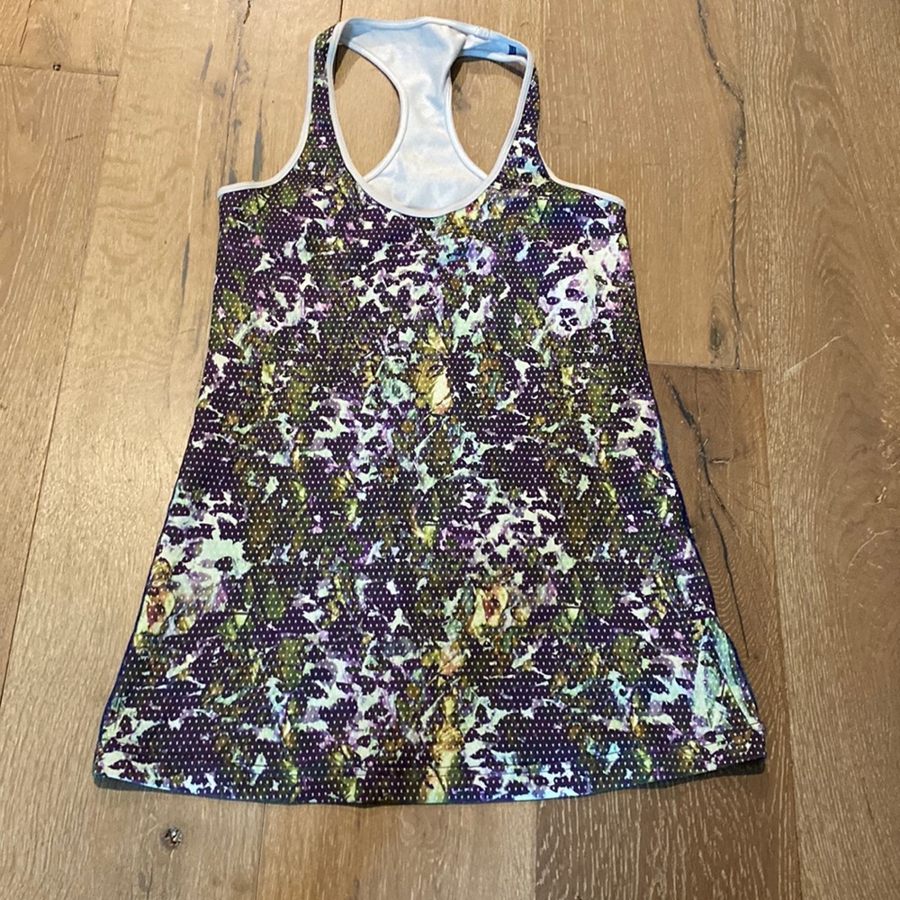 Lululemon racer back tank size 8